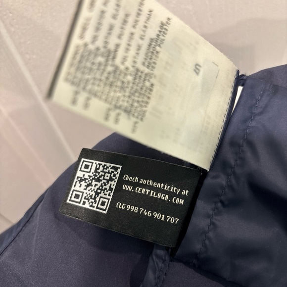 Colmar Navy Blue jacket With Hood Size 40 EUC - Picture 7 of 9